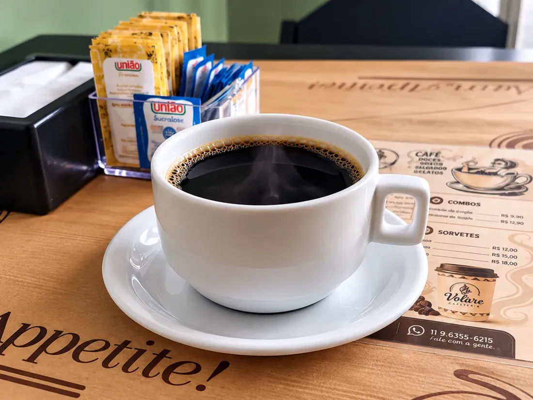 Café coado tradicional na Volare Cafeteria